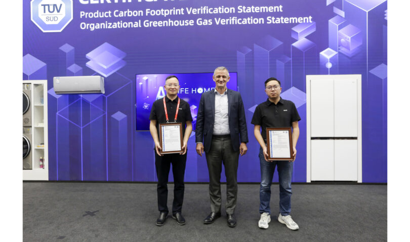 CHiQ ottiene la Dichiarazione TÜV di verifica dell’impronta di carbonio per i suoi prodotti, a dimostrazione delle nuove tendenze per uno stile di vita ecosostenibile USA – Italiano APAC – English USA – English Indonesia – Bahasa USA – Français USA – Deutsch USA – español Polska – Polski