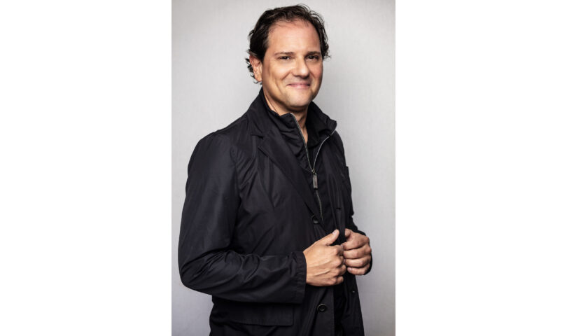 Cadar nombra a Ralph Simons como consejero delegado para dirigir el negocio de joyería fina