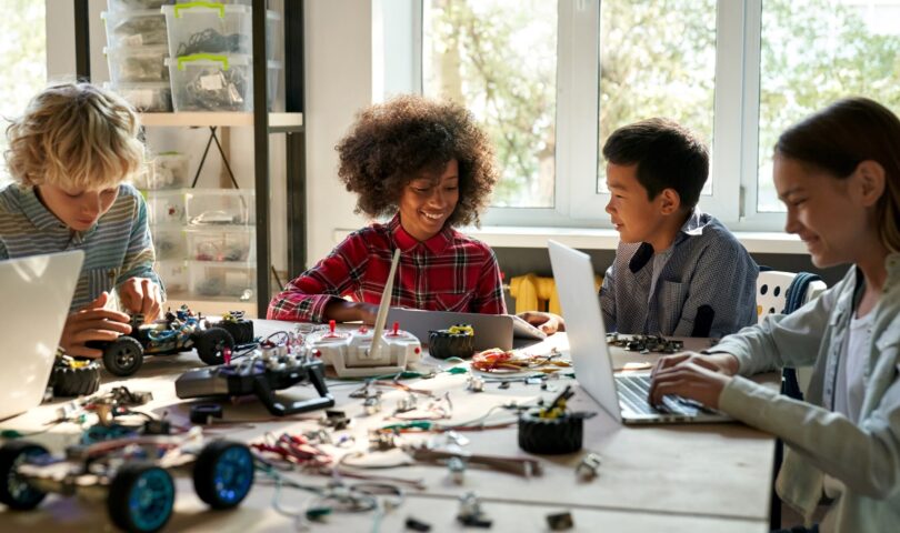 Toyota añade 0,000 para apoyar la educación STEM en Plano ISD