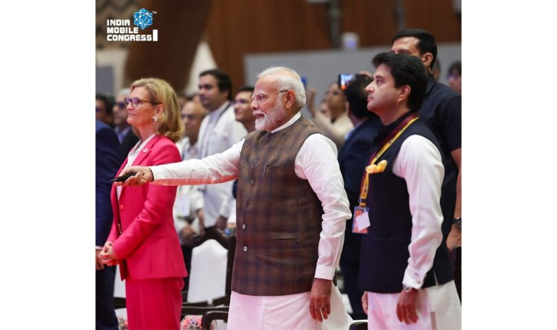 Le premier ministre Narendra Modi appelle au leadership de l’Inde pour la 6G, l’IA éthique et la confidentialité des données lors de l’India Mobile Congress 2024 USA – Français USA – Deutsch USA – español APAC – Traditional Chinese USA – English USA – English APAC – English